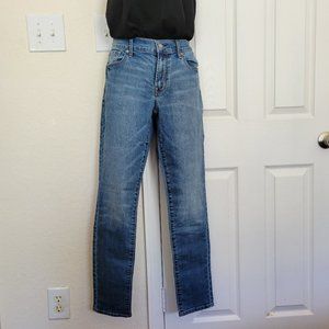 Old Navy Original Mid-rise Straight Leg Denim Jean Size 8 reg